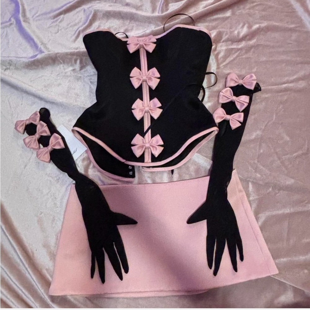 brand new with tags size L fanci club corset and skirt and gloves authentic!!